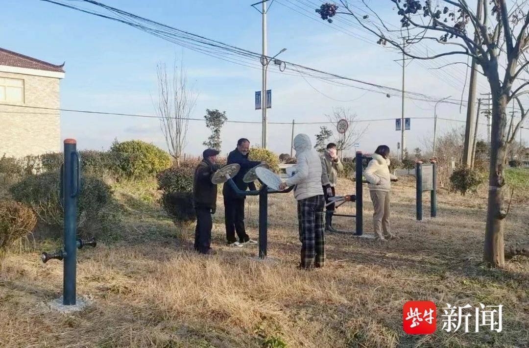 東臺市弶港鎮(zhèn)傾心為民辦實事 增添健身器材暖人心:健身器材
