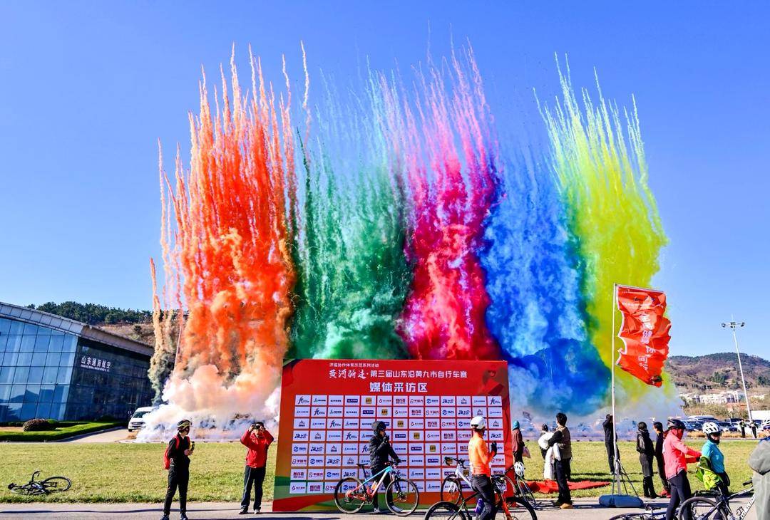 告別“老破小”健身器材！山東投入千萬(wàn)升級(jí)<strong></p>
<p>健身器材
</strong>，還要建“齊魯步道”:健身器材
